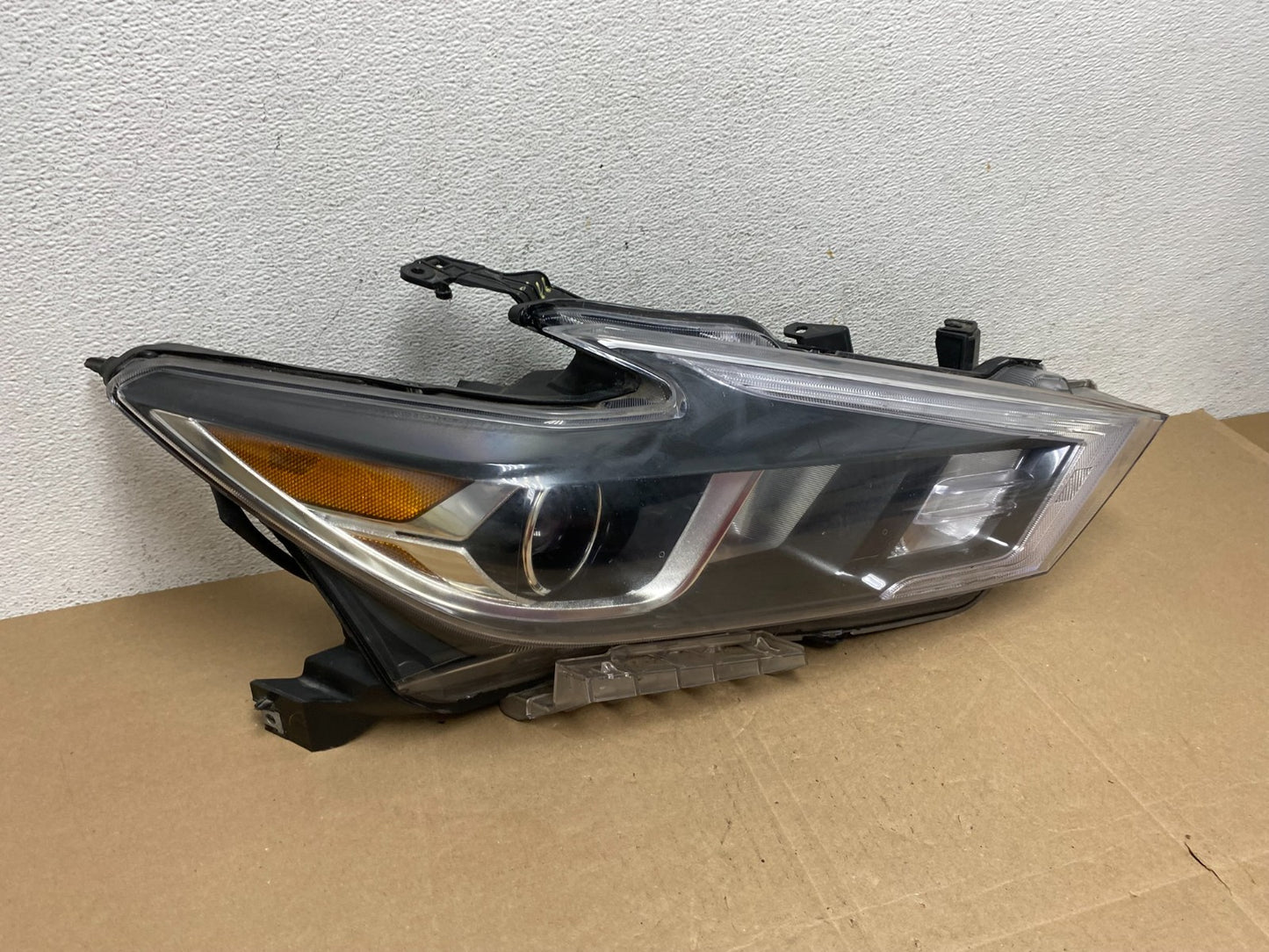 2016 2017 2018 Nissan Maxima Right Passenger Headlight Halogen DEPO AE4906 DW2