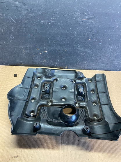 2006 to 2008 Kia Sedona V6 3.8L Engine Motor Cover N8266 PS5