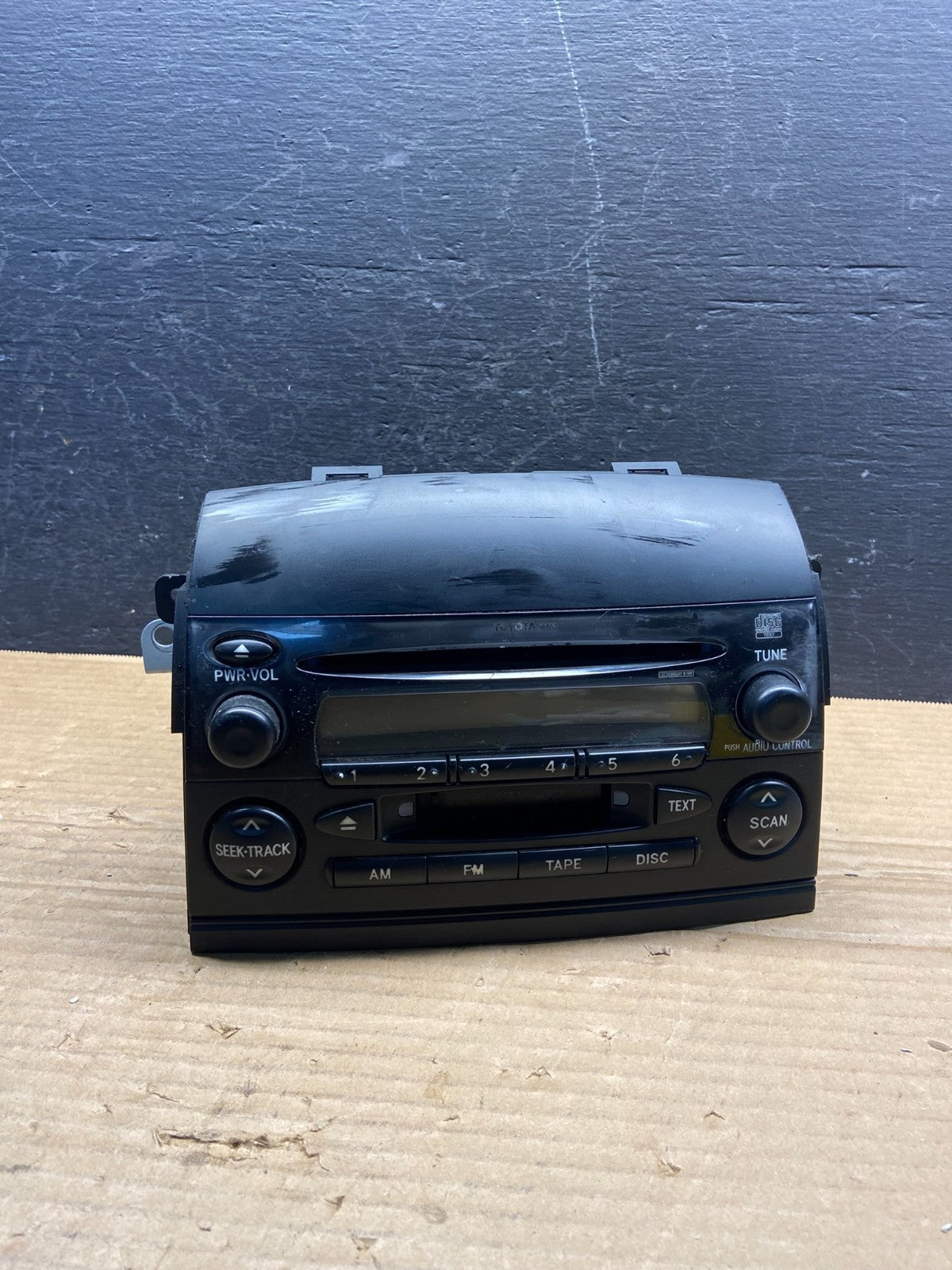 2004 to 2010 Toyota Sienna AM FM CD WMA Mp3 Radio Receiver ae4553 DG0