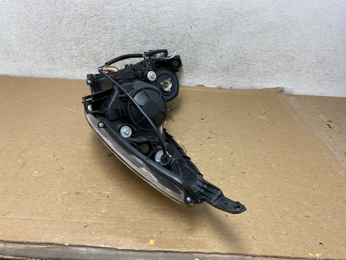 2010 2011 2012 Subaru Legacy Outback Right Passenger Xenon Headlight AH8518 DW9