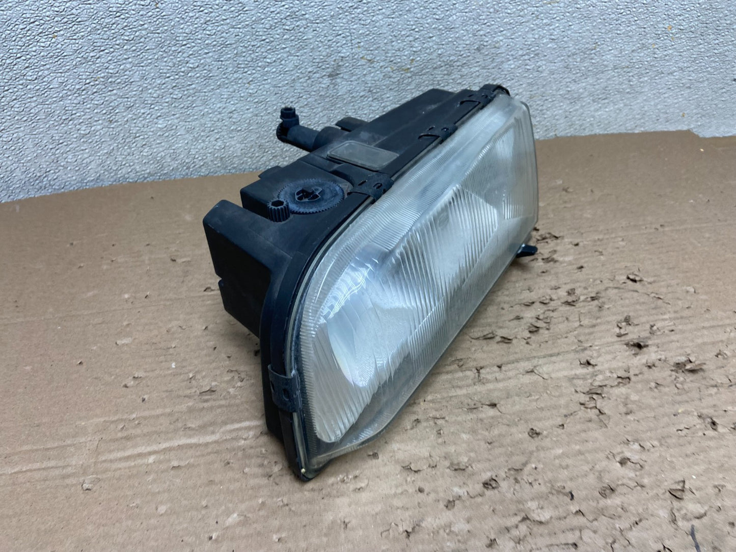 1994 to 1997 Volvo 850 Left Driver LH Side Halogen Headlight AB1690 DW2