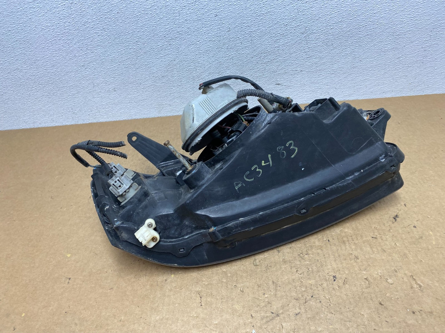 2001-2004 Subaru Legacy Outback Left Driver Lh Side Headlight AC3483 DW7