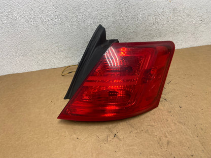 2014 to 2018 Ford Taurus Interceptor Right Passenger RH Tail Light AD5174 LK0