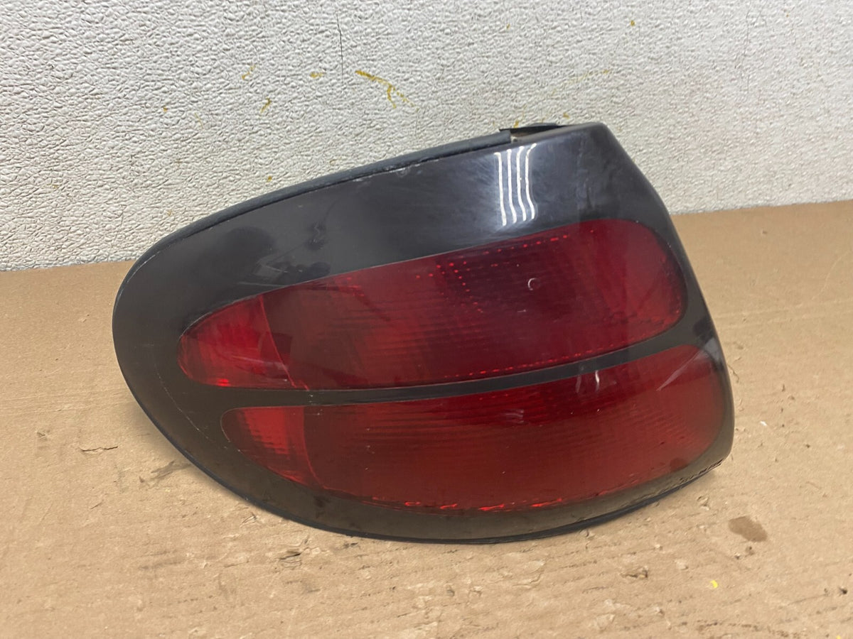 1998 - 1999 Ford Taurus Wagon Sedan Left Driver Side Tail Light N7843 DW0