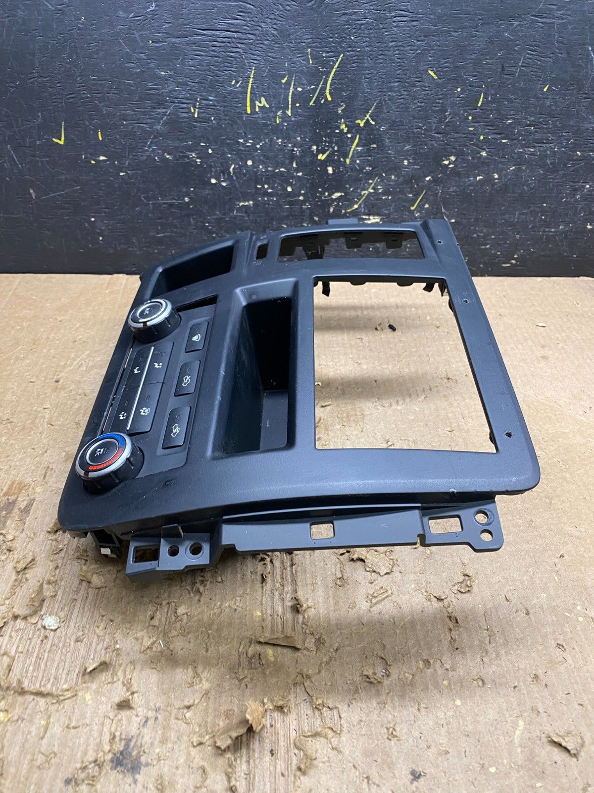 2012-2021 Nissan NV2500 NV3500 Radio Bezel Center Trim Climate Control Z9747 DG2