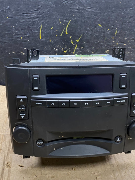 2005 to 2007 Cadillac Escalade Radio CD AM/FM DVD 6 Disc OEM X6150 DG0