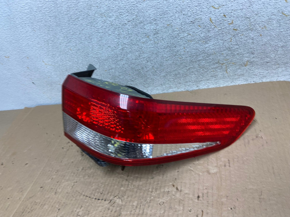 2003 to 2004 Honda Accord Sedan Right Passenger Rh Side Tail light AI1323 LK1