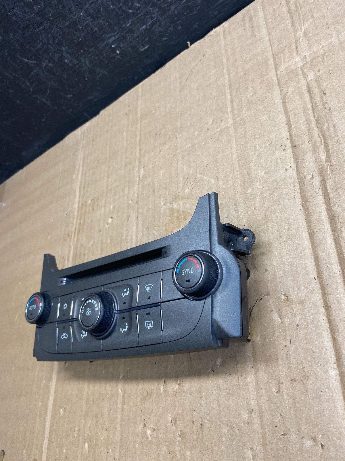 2013 Chevrolet Malibu AC Heat Temperature Climate Control AD7181 DG2