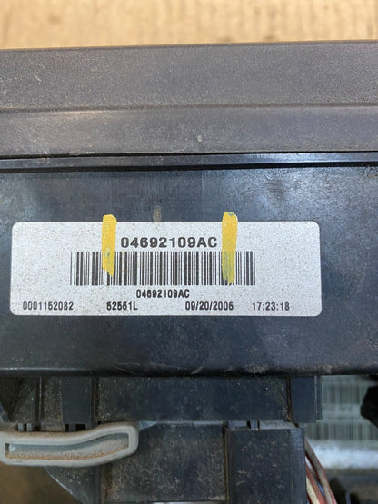 2007 Jeep Grand Cherokee Fuse Box Relay Panel 04692109ac AC2356 DG6