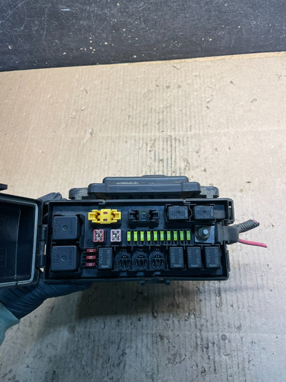 2005 Jeep Grand Cherokee Integrated Power Fuse Box 04839337ac U9408 DG5