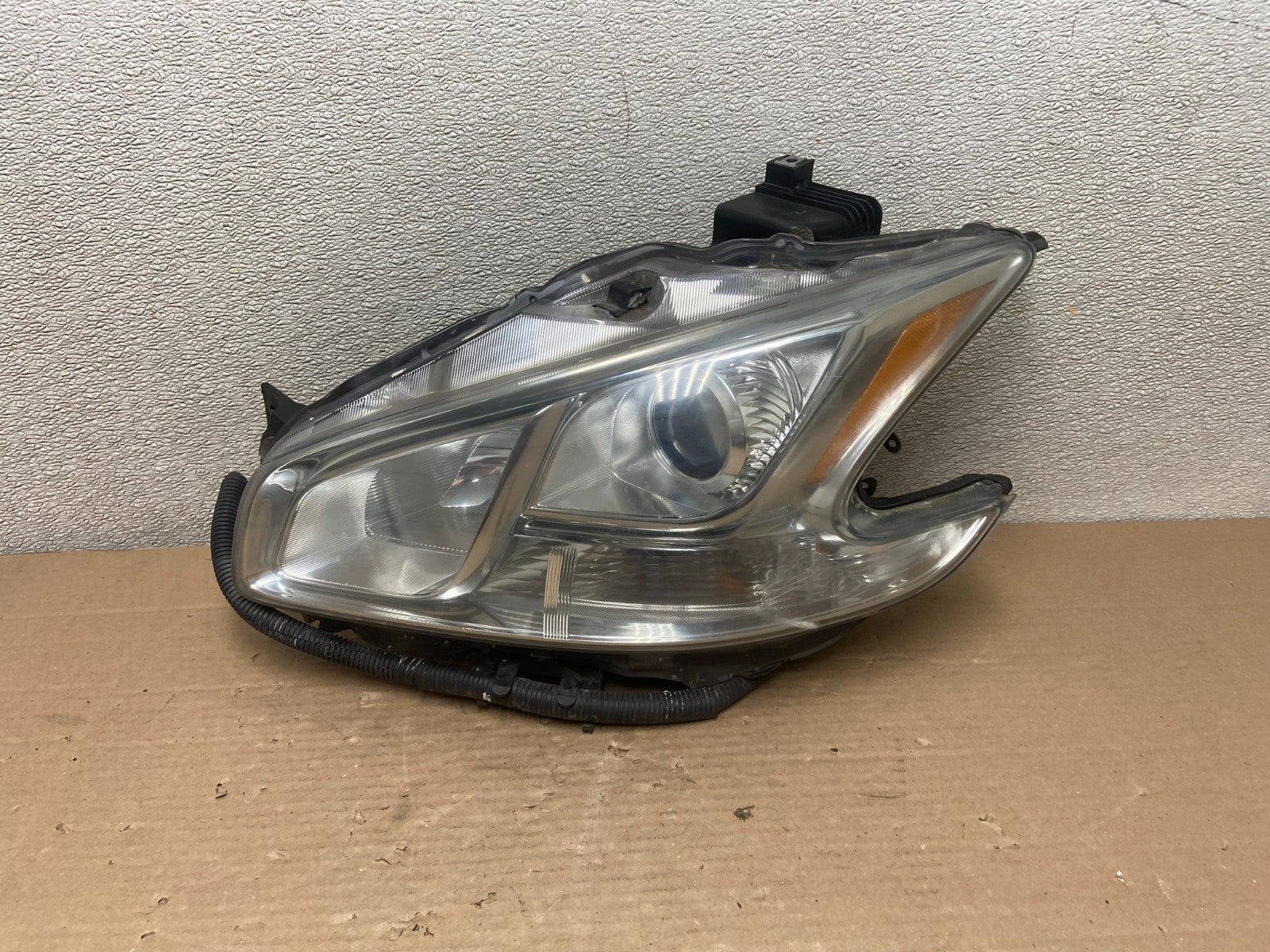 2009-2014 Nissan Maxima Headlight Left Driver Side Xenon HID OEM AA8769 DW0