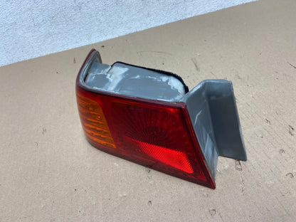 2000 to 2001 Toyota Camry Tail Light Left Driver Lh Side AE7191 LK1