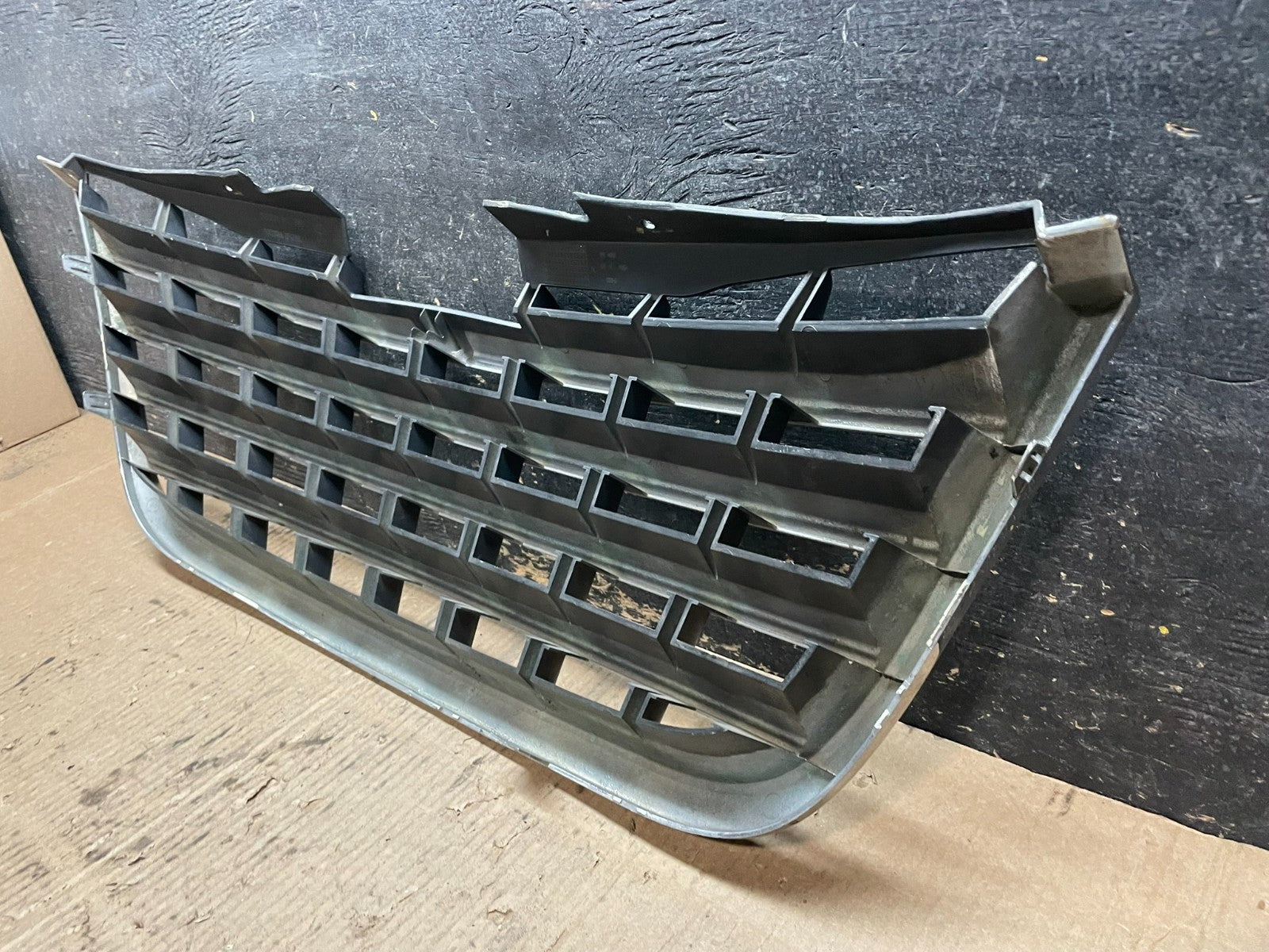 2008 to 2010 Chrysler Town & Country Front Upper Grill Grille Oem  Y1253 DG5