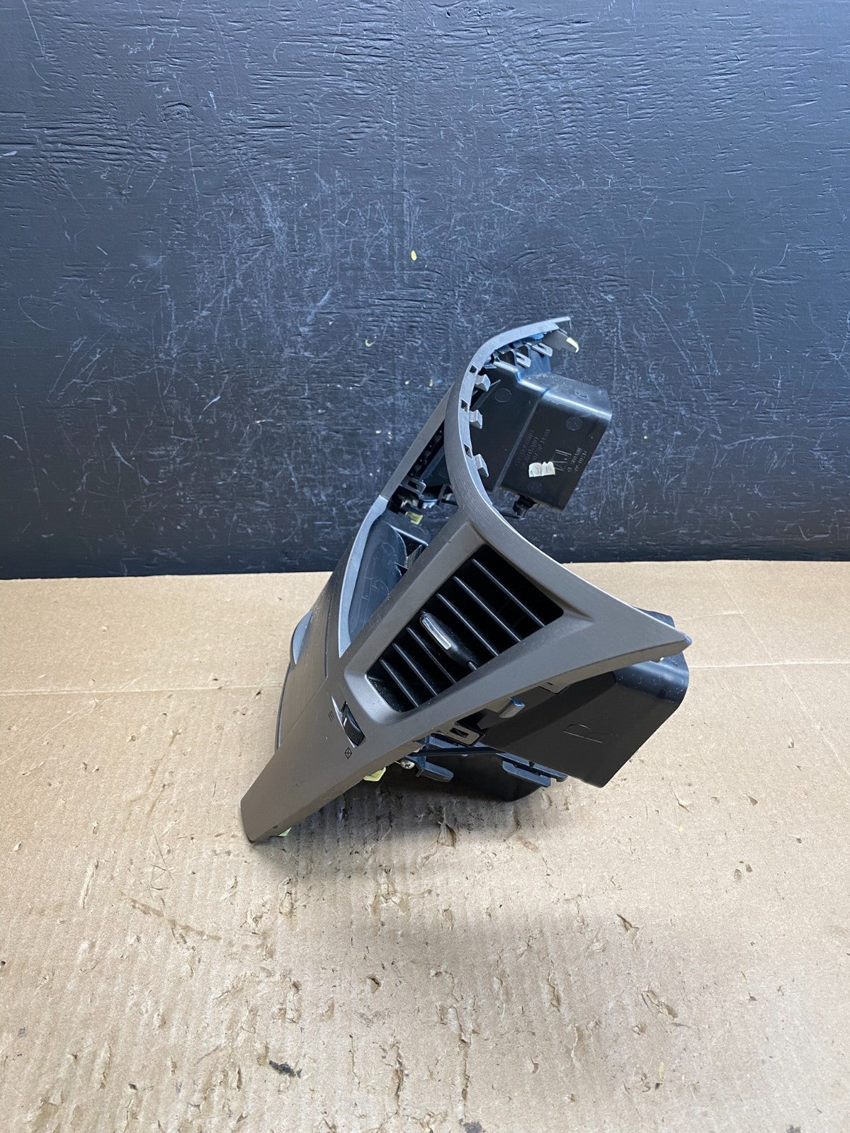 2010 - 2014 Subaru Legacy Radio Console Dashboard Center Panel Trim AC9158 DG2