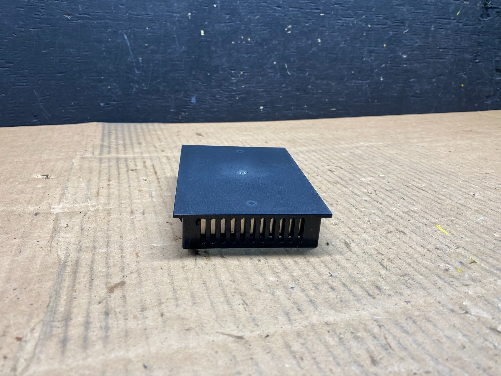 Nissan Infiniti  Charger Wireless 28342-9HF5B OEM N50462