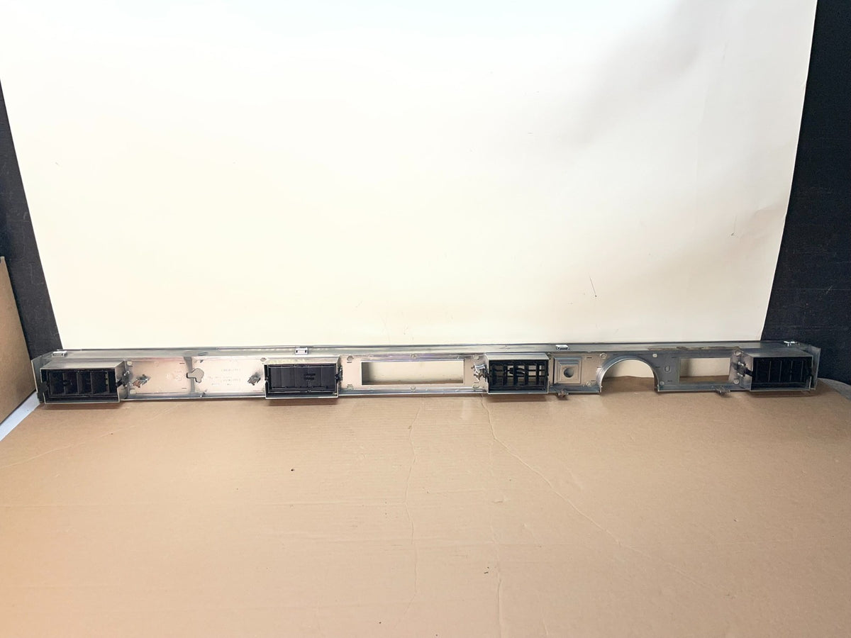 1987 - 1988 Oldsmobile Delta 88 Dashboard Center Trim Panel AI0436 DG3