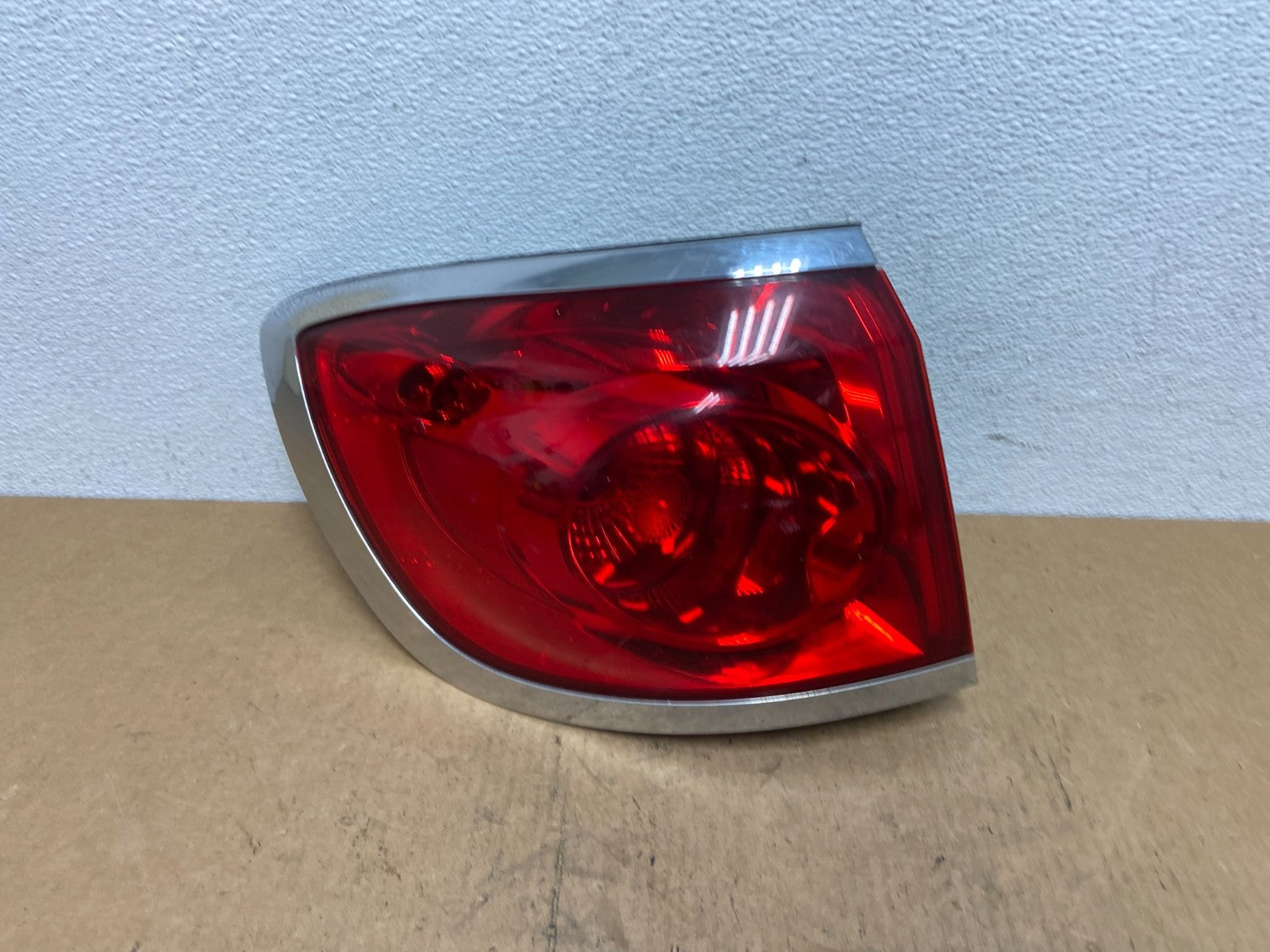 2008 to 2012 Buick Enclave Left Driver Side Lh Tail Light OEM AC3165 DW0