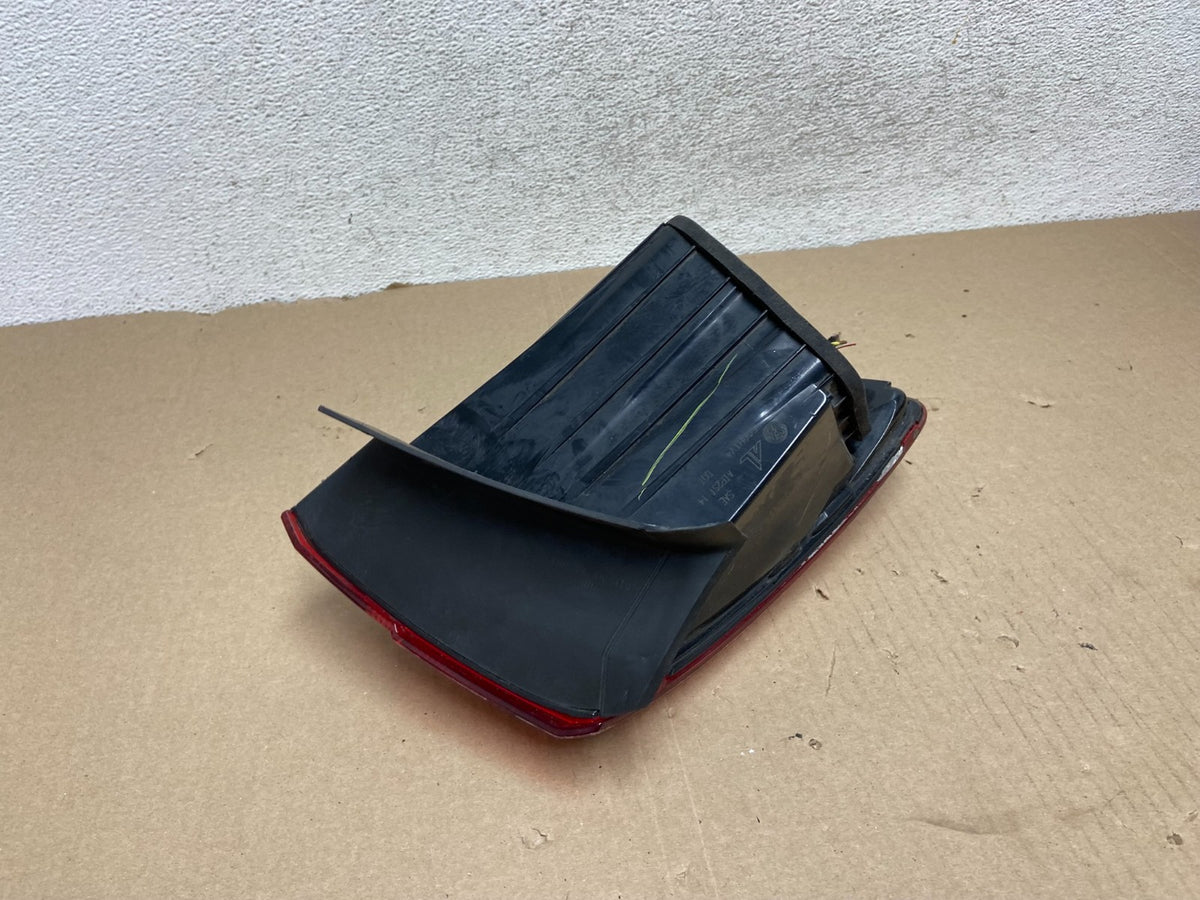 2015 to 2018 Volkswagen Jetta Right Passenger RH Side Tail Light AG6835 DW6