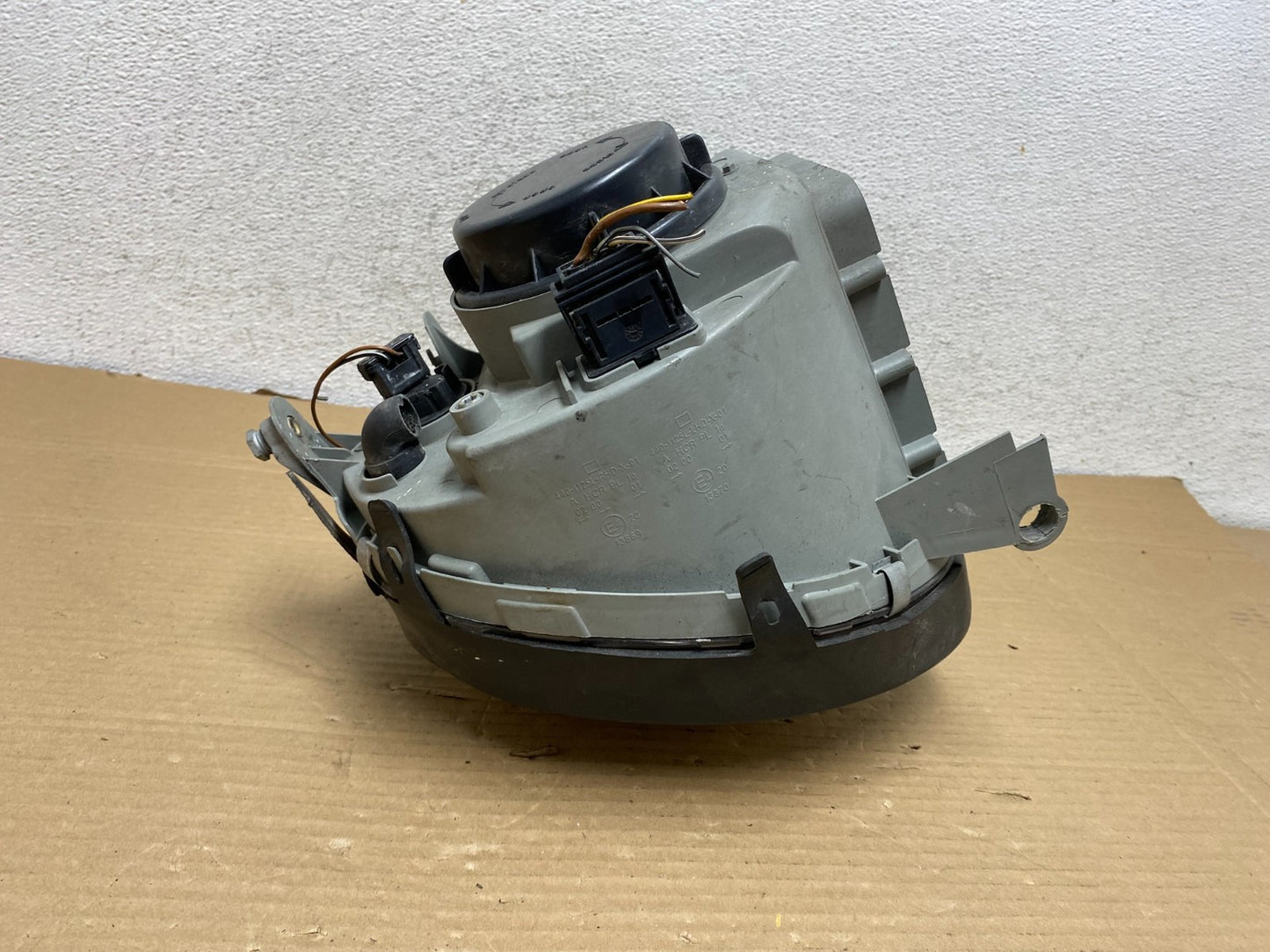 2000-2002 Mercedes E E320 E430 Left Driver LH Halogen Headlight DEPO AG8921 DW9