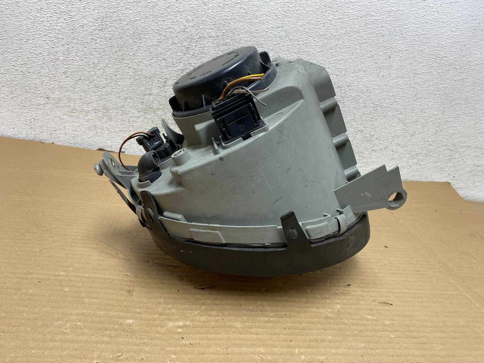 2000-2002 Mercedes E E320 E430 Left Driver LH Halogen Headlight DEPO AG8921 DW9