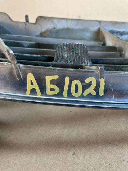 2005 to 2006 Toyota Camry Front Upper Grill Grille AG1021 DG5