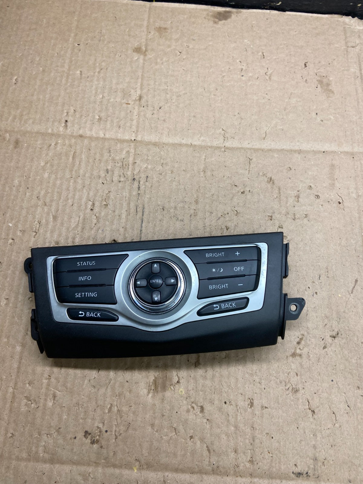 2009-2014 Nissan Murano AM FM Radio CD Control Panel Y5291 DG0