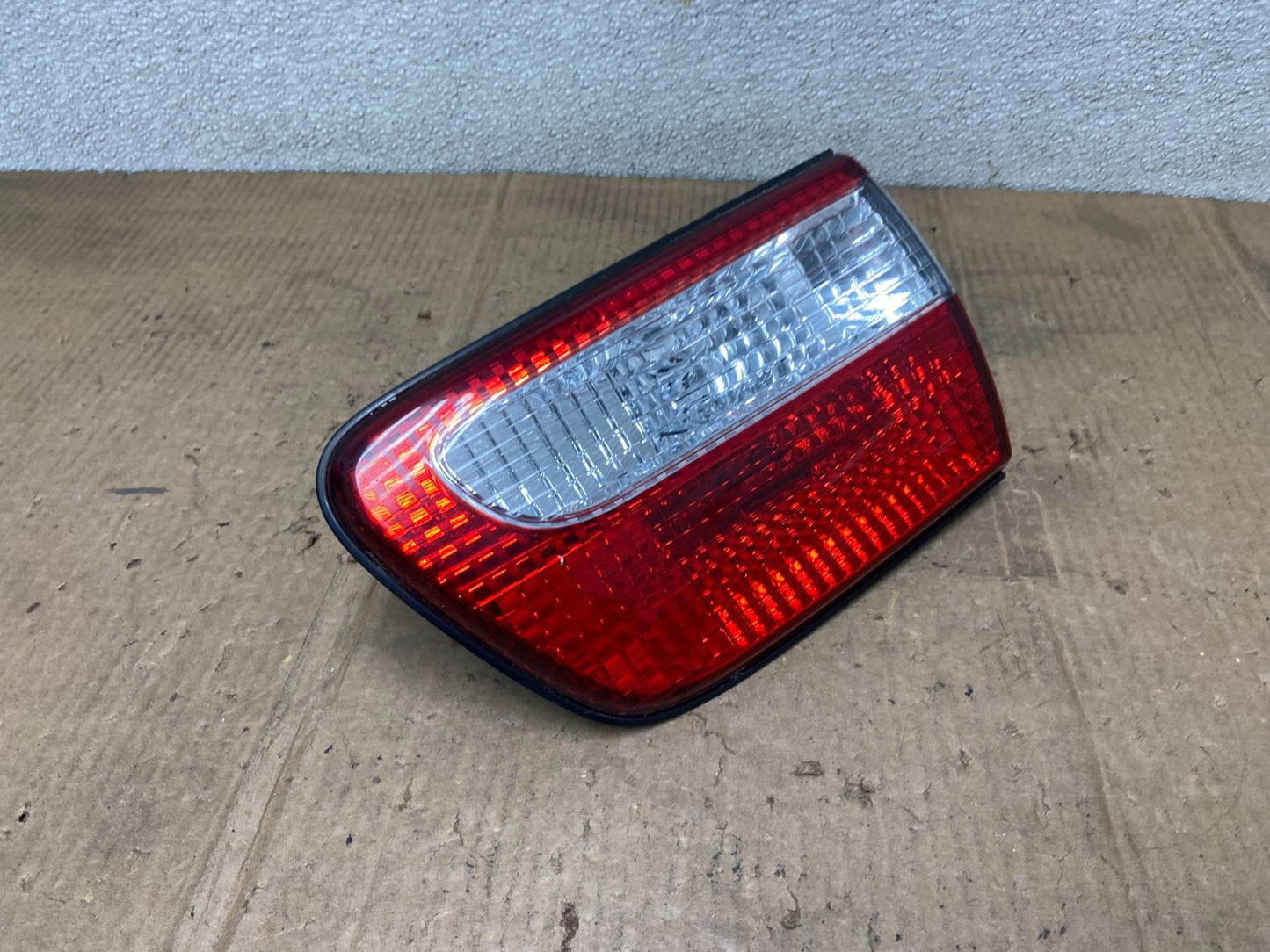 2001 2002 2003 Toyota Sienna Left Driver Lh Side Inner Tail Light OEM AA67092