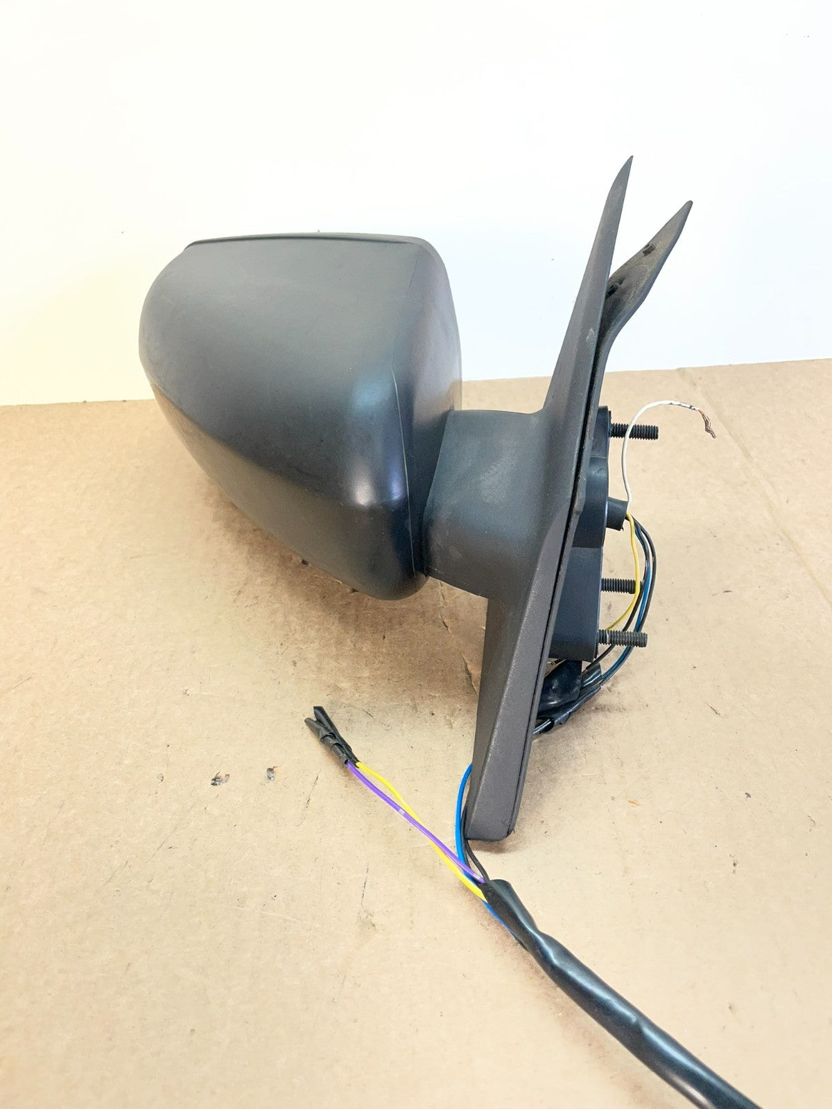 2004-2012 Mitsubishi Galant Right passenger RH View Door Mirror AH6226 DW1