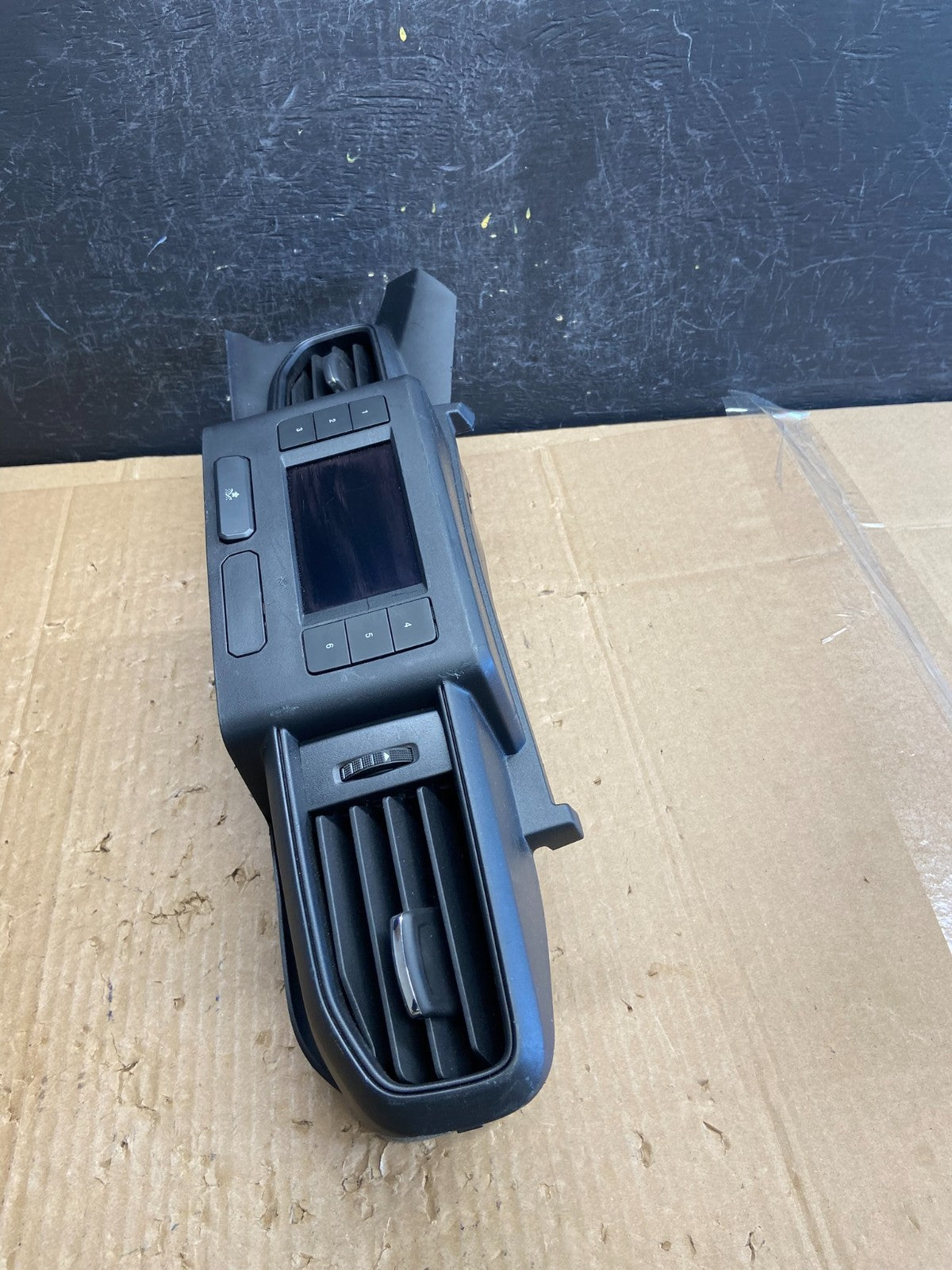 2020 to 2023 Ford Explorer Console Radio Display Screen Air Vents ad2309 DG2