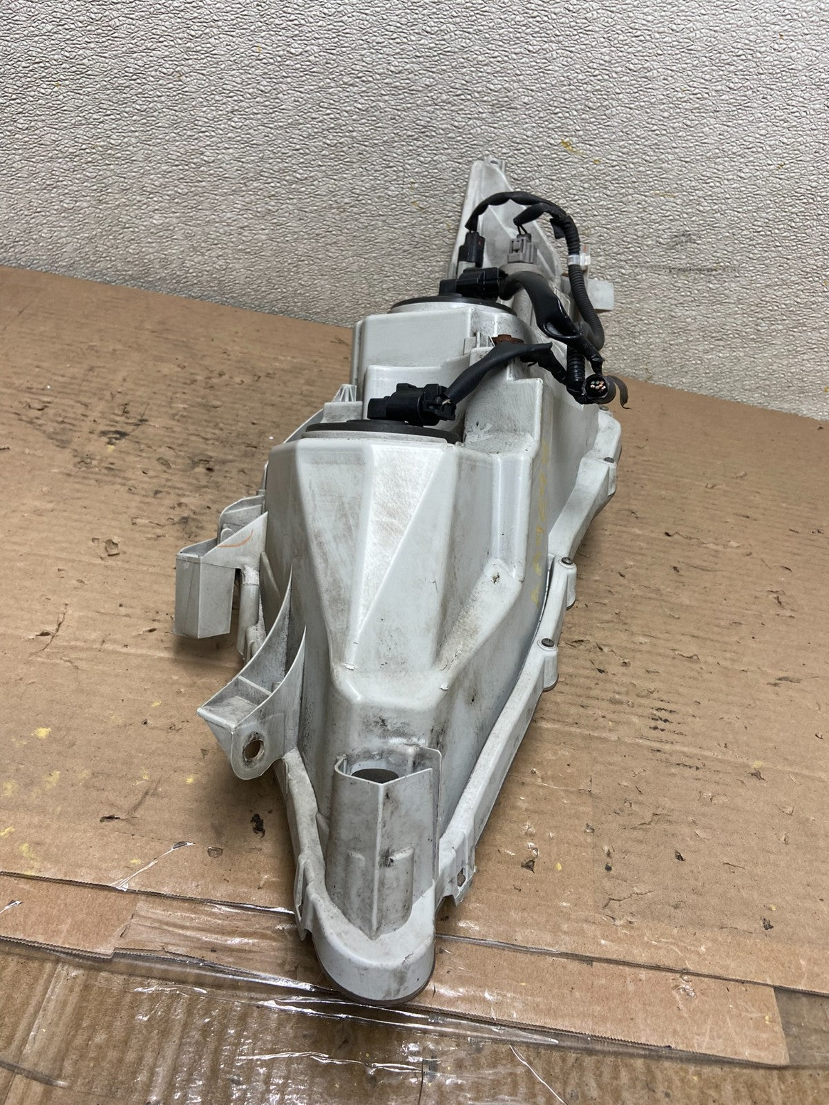 2010 - 2011 Toyota Camry Right Passenger RH Halogen Headlight Oem AA9698 DW7