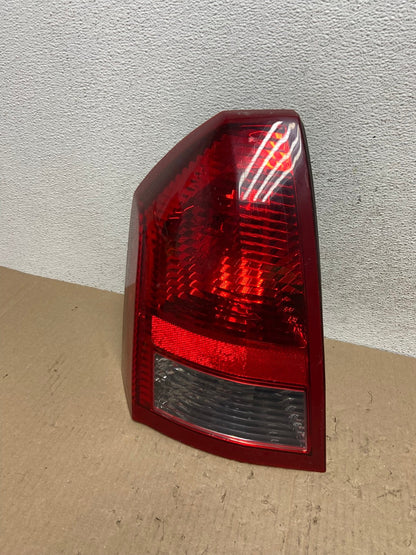 2005 - 2007 Chrysler 300 Left Driver Lh Side Tail Light AE9716 LK0