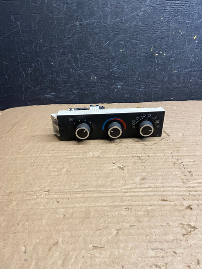 2008-2010 Chevrolet Express 1500 2500 3500 Climate Control Panel AF2124 DG0
