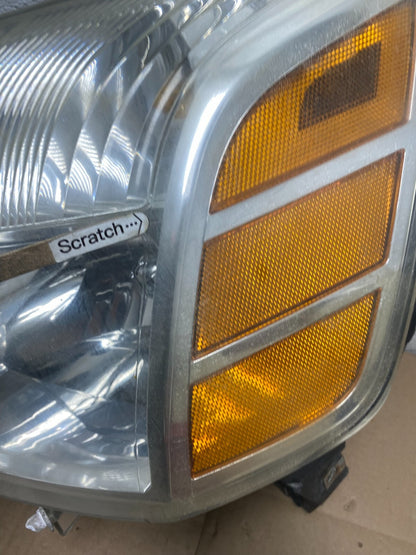 2004 to 2007 Nissan Armada Left Driver Lh Side Headlight Halogen M4621 DW3