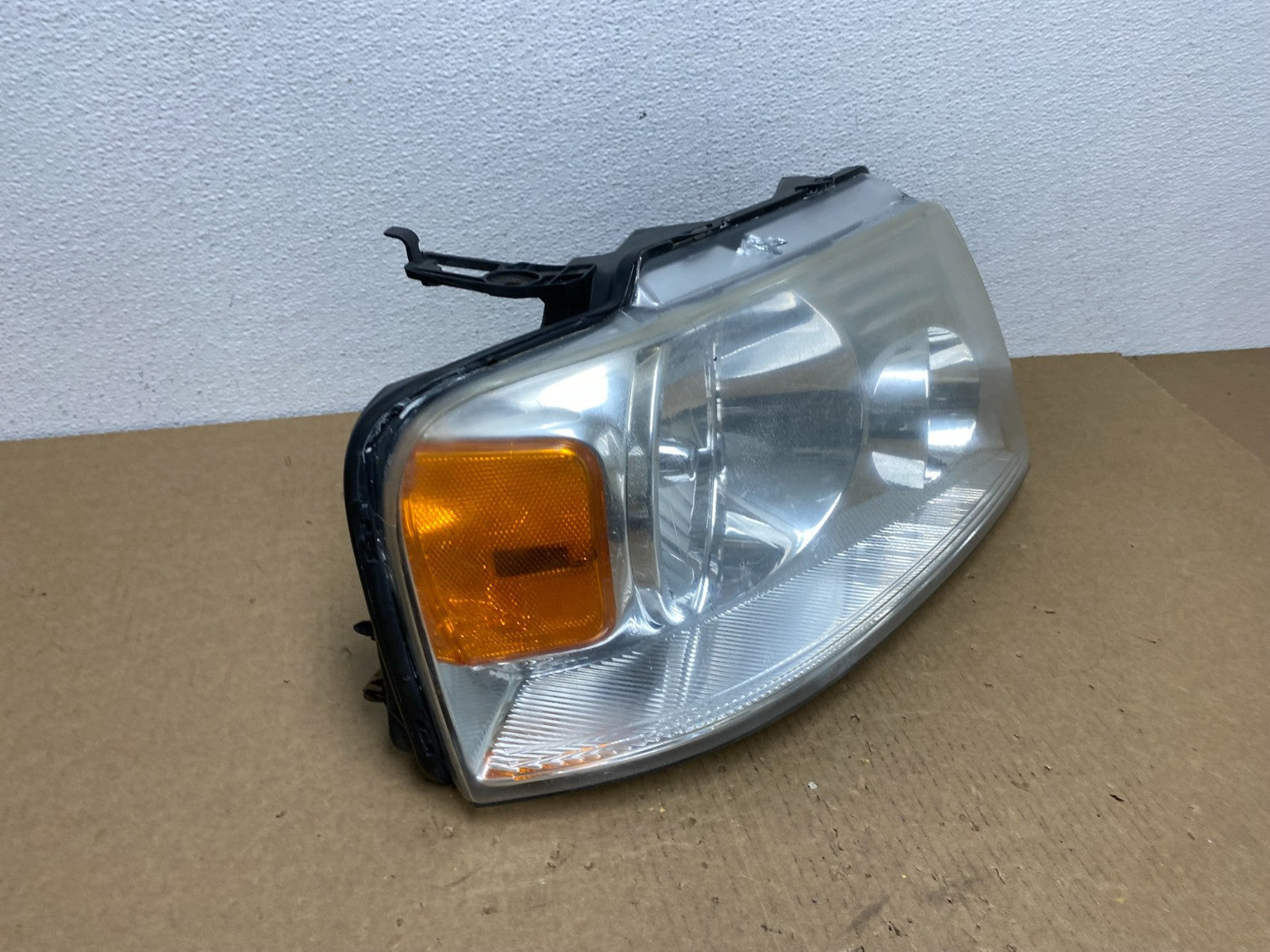 2004 to 2008 Ford F-150 F150 Right Passenger Rh Halogen Headlight Oem AA9864 DW2