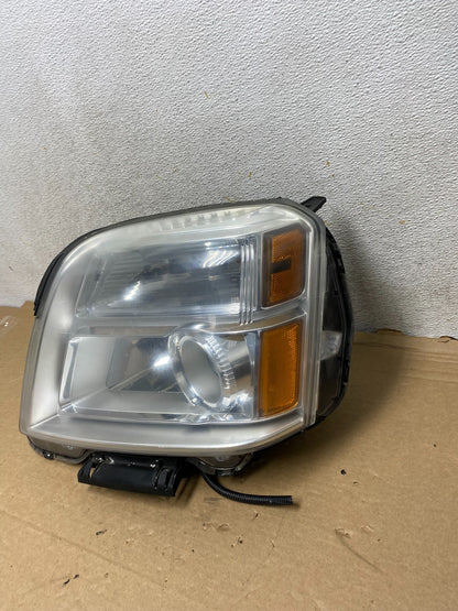 2010 to 2015 GMC Terrain Halogen Left Driver Lh Side Headlight AH8250 DW2
