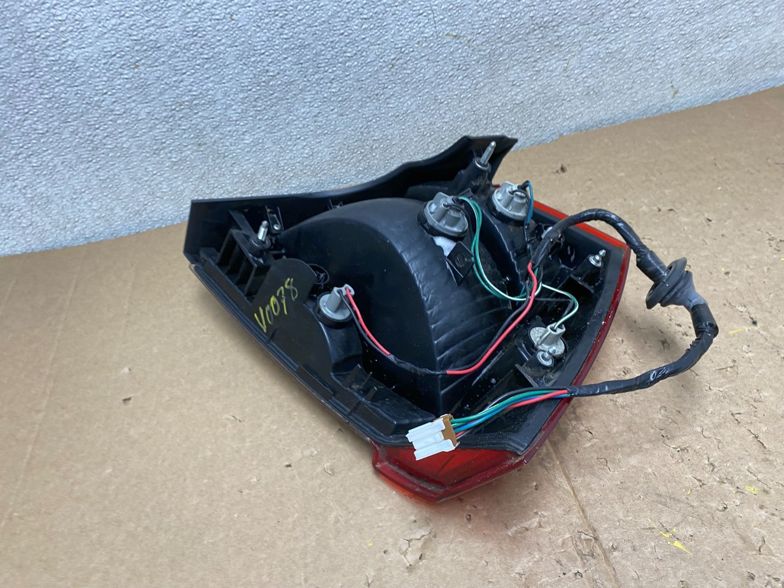 2004 2005 2006 Mitsubishi Galant Sedan Left Driver Lh Tail Light V0078 DW6