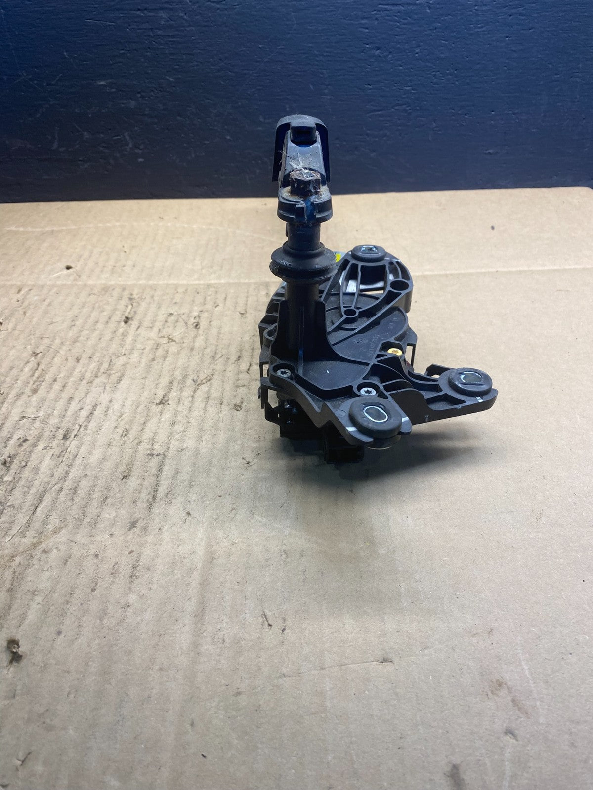 2013 to 2019 Ford Escape Rear Windshield Wiper Motor OEM AB7507 DG4