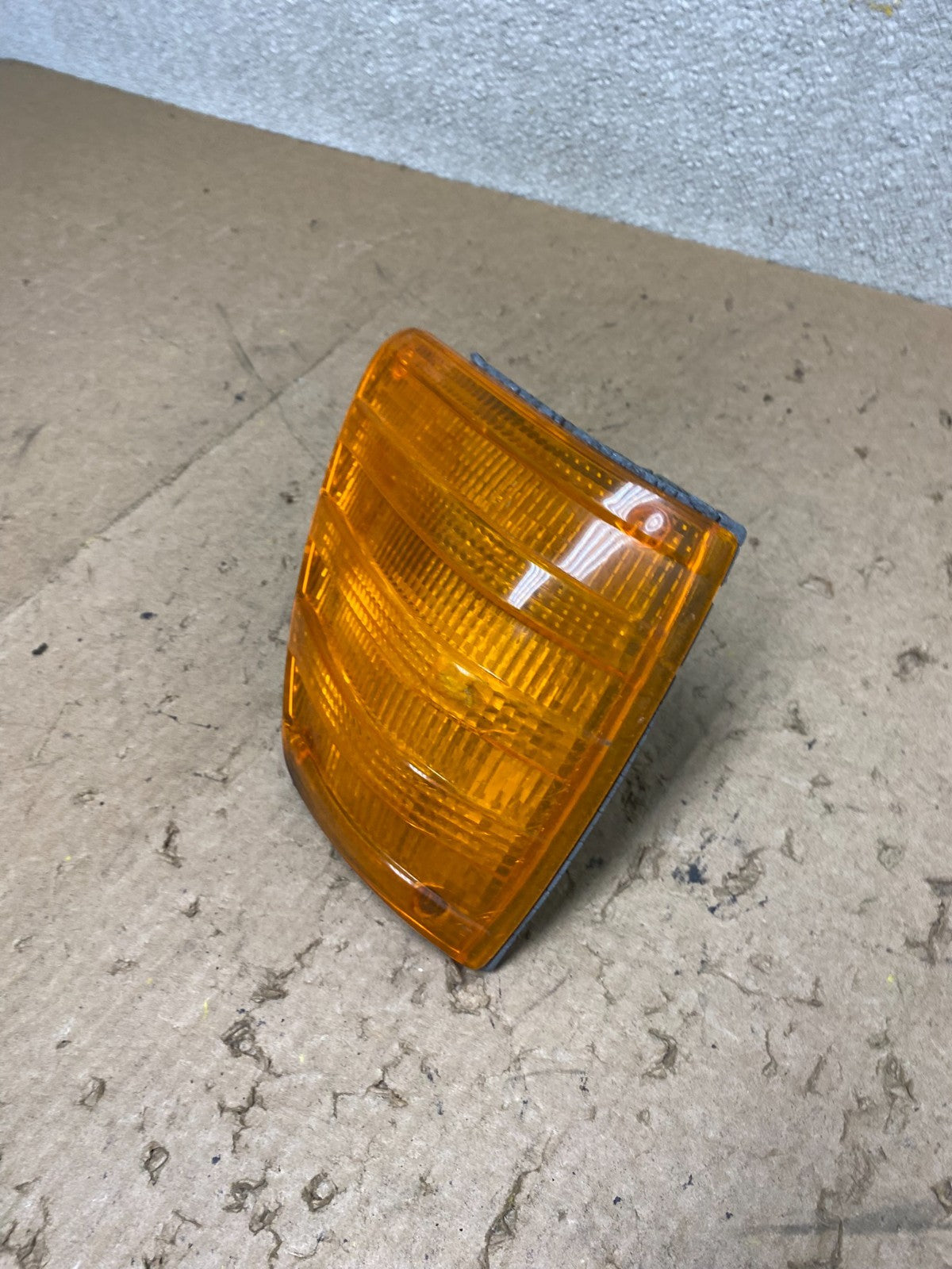 1973 to 1980 Mercedes W116 S-Class Right Passenger Turn SIgnal Light X2192 DG1