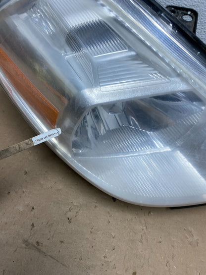 2008 to 2012 Nissan Versa Headlight Right Passenger Rh Side AG4111 DW5