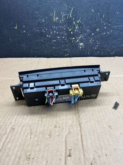 2004 - 2006 Chrysler Pacifica Heater AC Climate Temperature Control AA7889  DG4