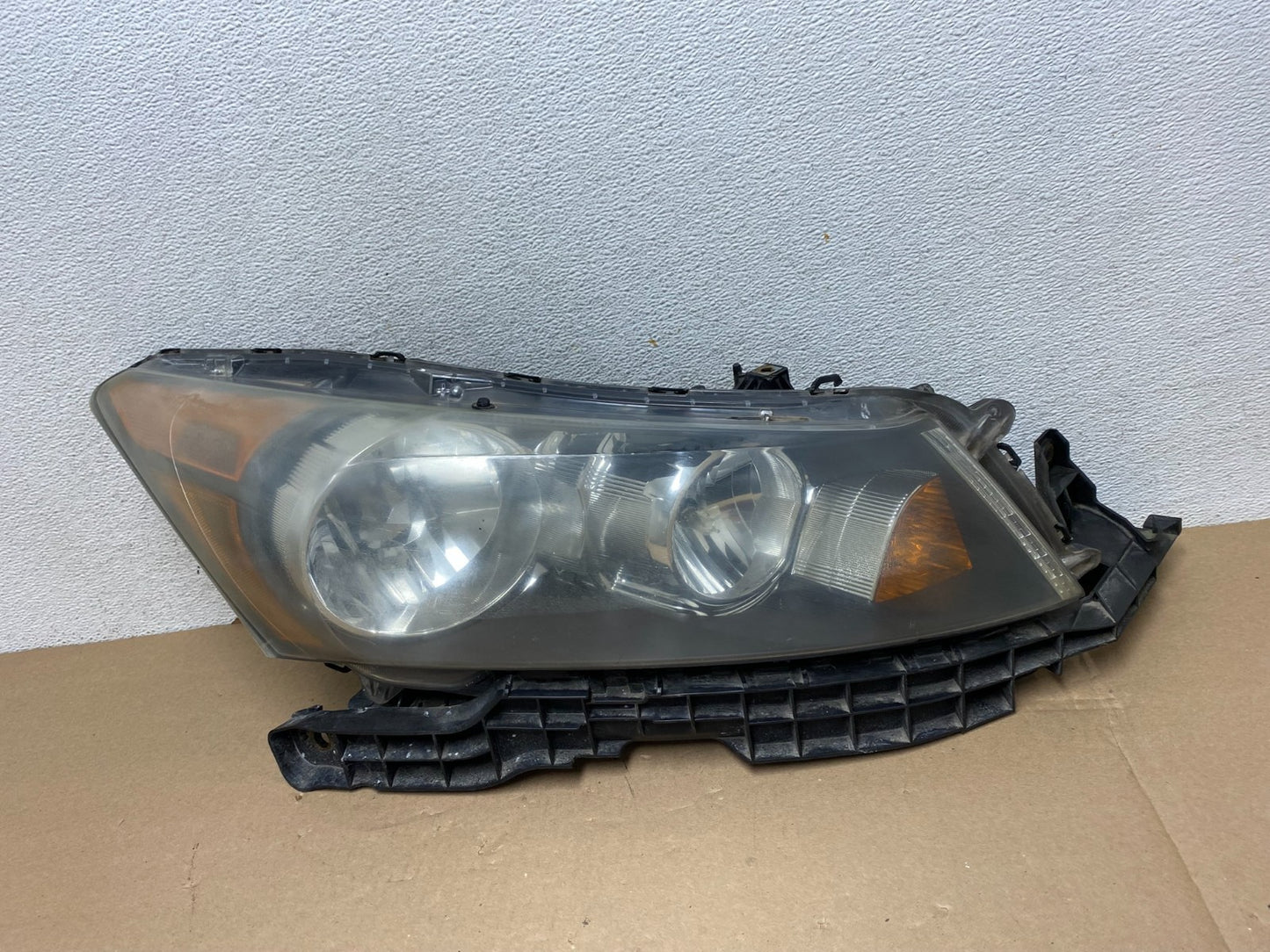 2008 to 2012 Honda Accord Sedan Right Passenger RH Headlight AG3327 DW0