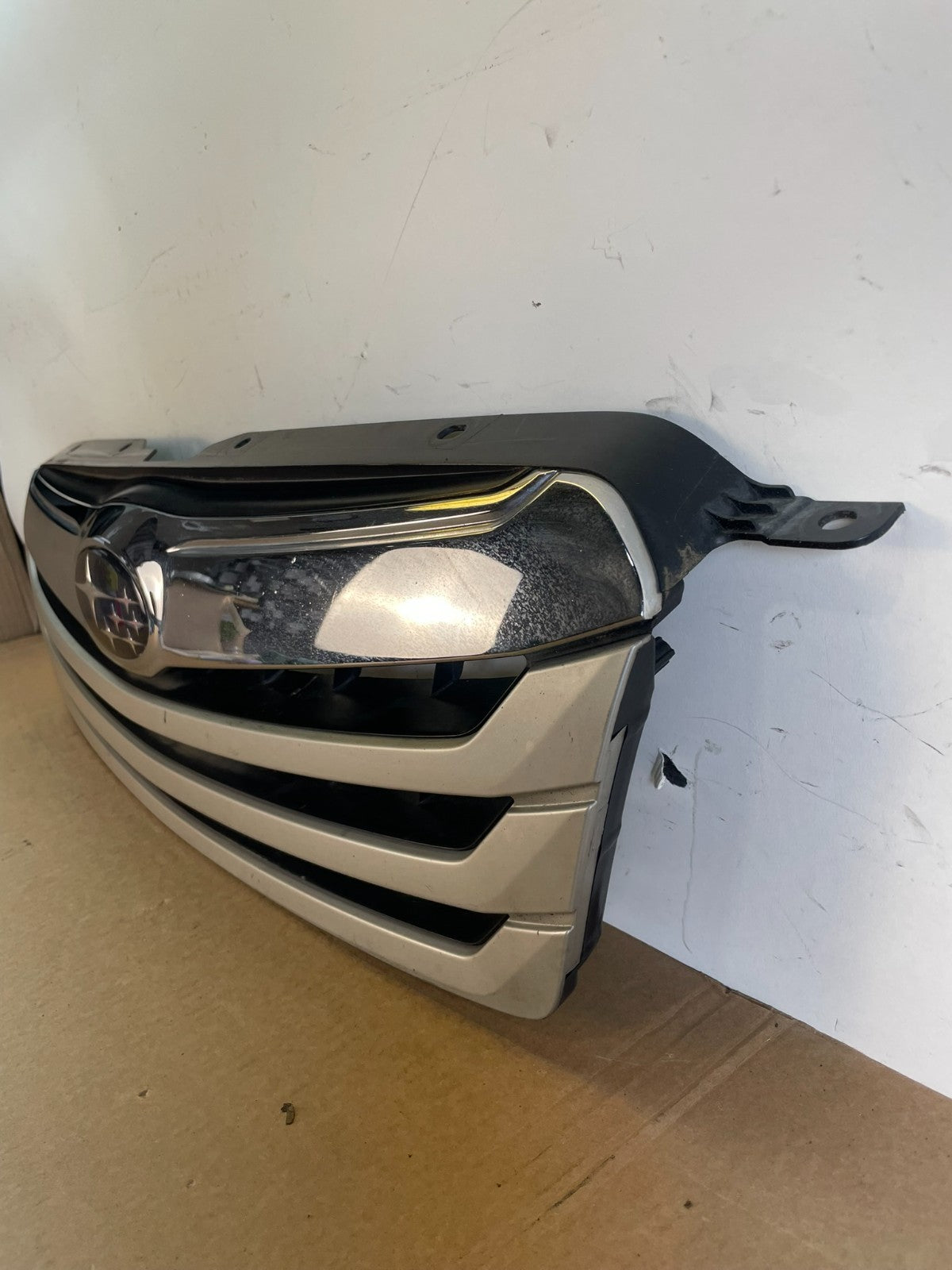 2010 to 2012 Subaru Legacy Outback Wagon Front Grill Grille AG2949 DG1