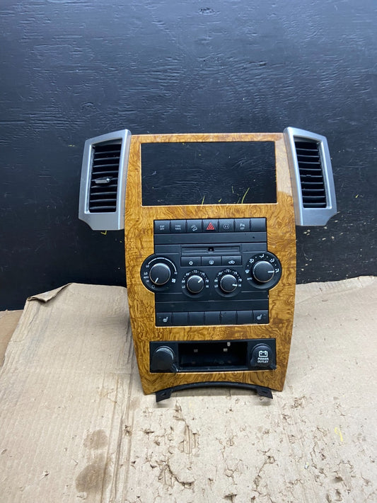 2008 to 2010 Jeep Grand Cherokee Center Navi Radio Air Vent Bezel OEM X6331 DG0