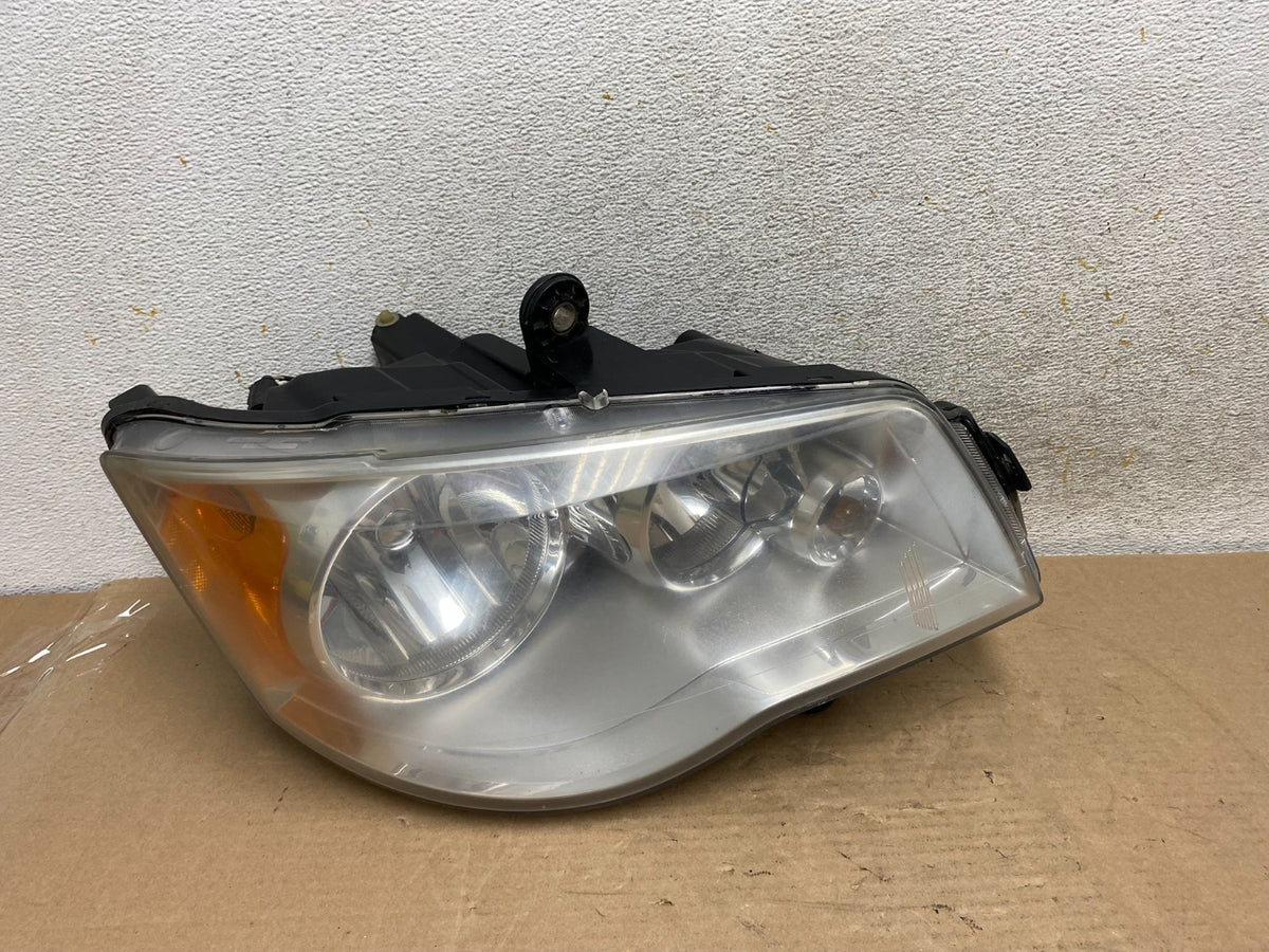 2011 to 2016 Chrysler Town and Country Right Passenger Headlight AH9431 DW0