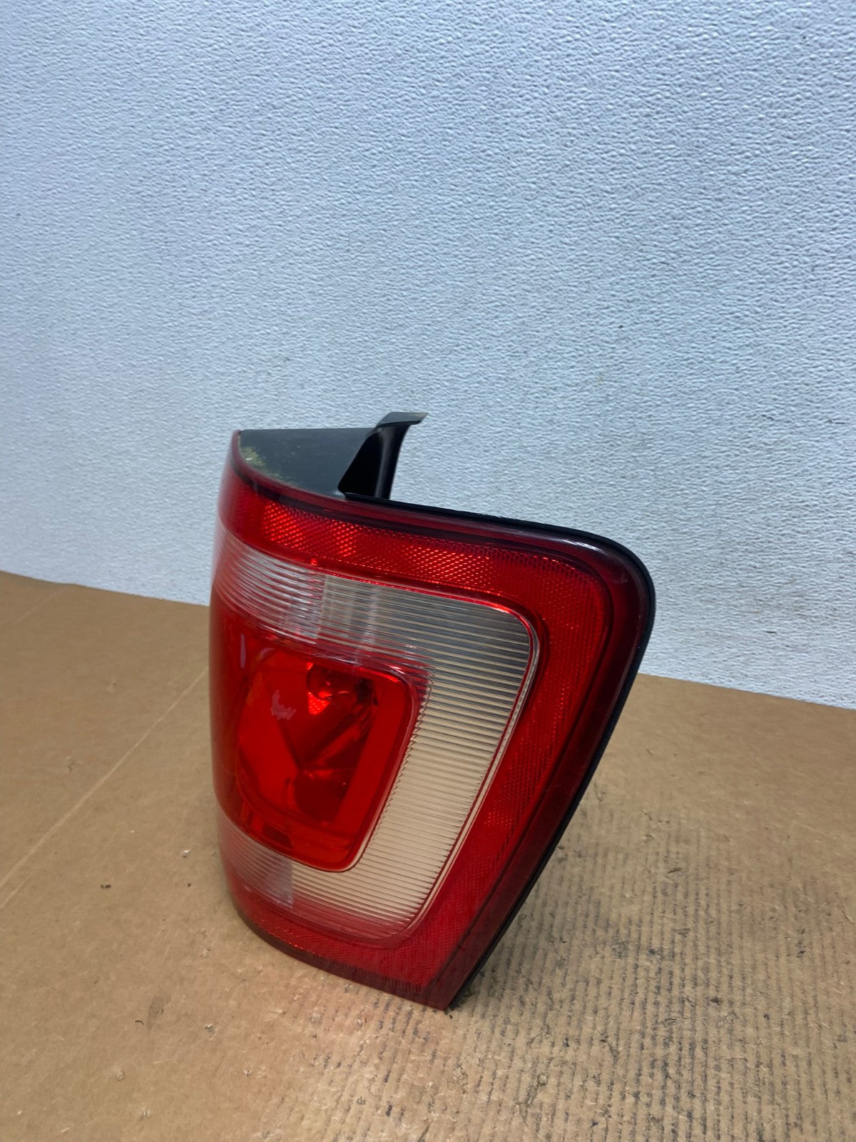 2008 to 2012 Ford Escape Right Passenger RH Side Tail Light AE0257 LK1
