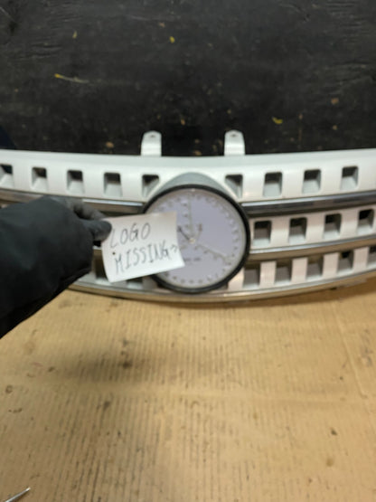 2006 to 2008 Mercedes ML-Class W164 Front Bumper Grille Grill X9639 DG3
