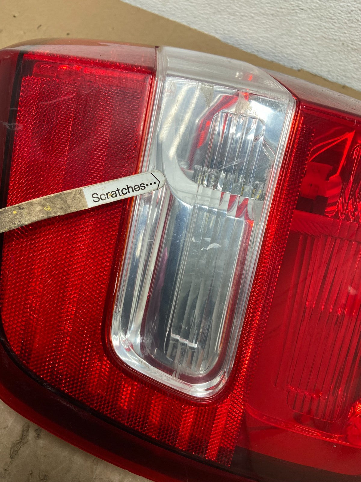2007 to 2012 Ford Expedition Left Driver LH Side Tail light AC7359 DW3