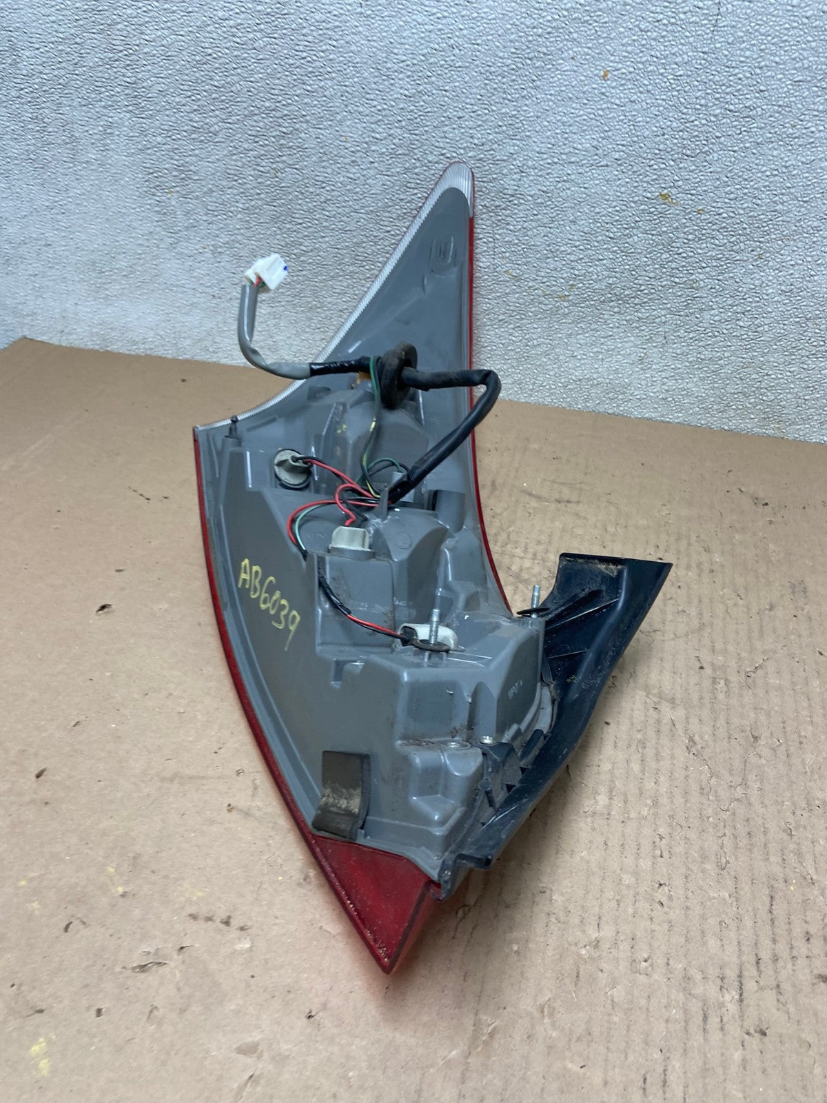 2009 2010 2011 Nissan Maxima Right Passenger RH Side Tail light OEM AB6039 LK4