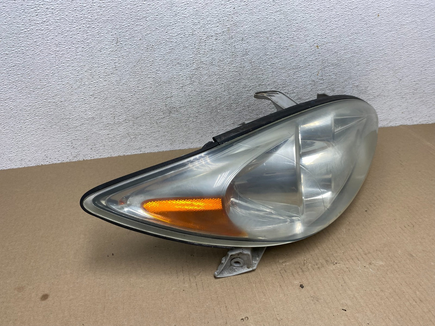 2002 to 2004 Toyota Camry Halogen Headlight Right Passenger Rh AF5779 DW2