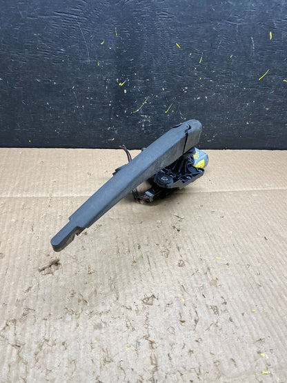 2011 to 2014 Ford Edge Licnoln MKX Rear Windshield Wiper Motor OEM V1570 DG1